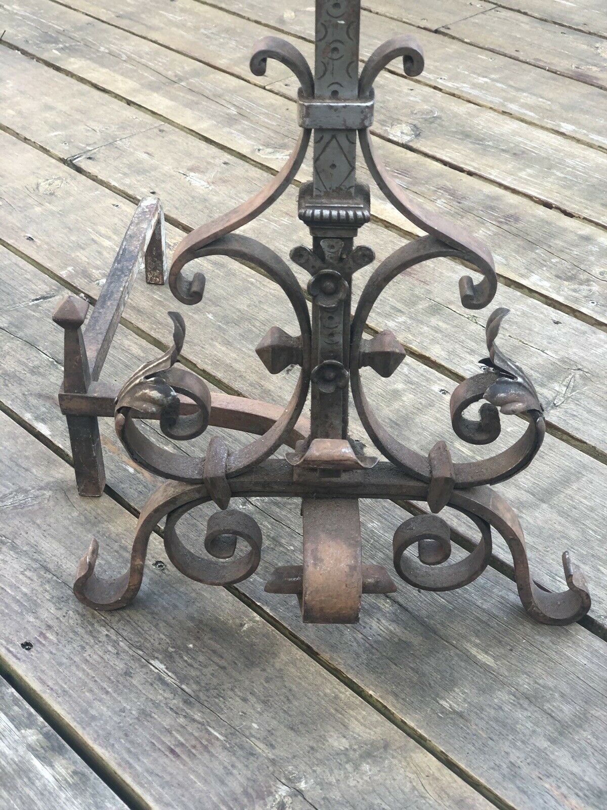 Pair of neo-gothic chenets, art ironwork, with shovel and pliers