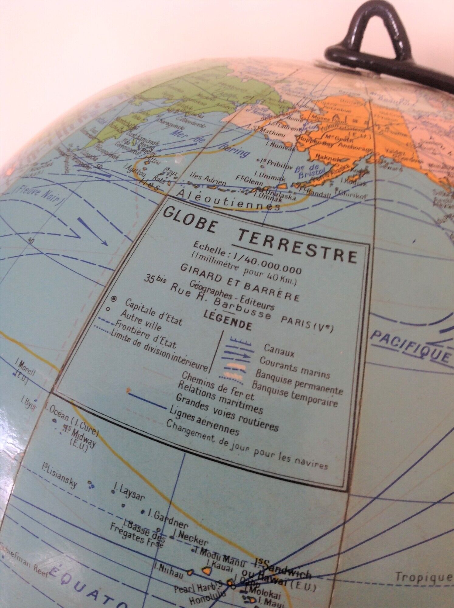 Girard Barrère cardboard globe with tripod foot /vintage 50-60s