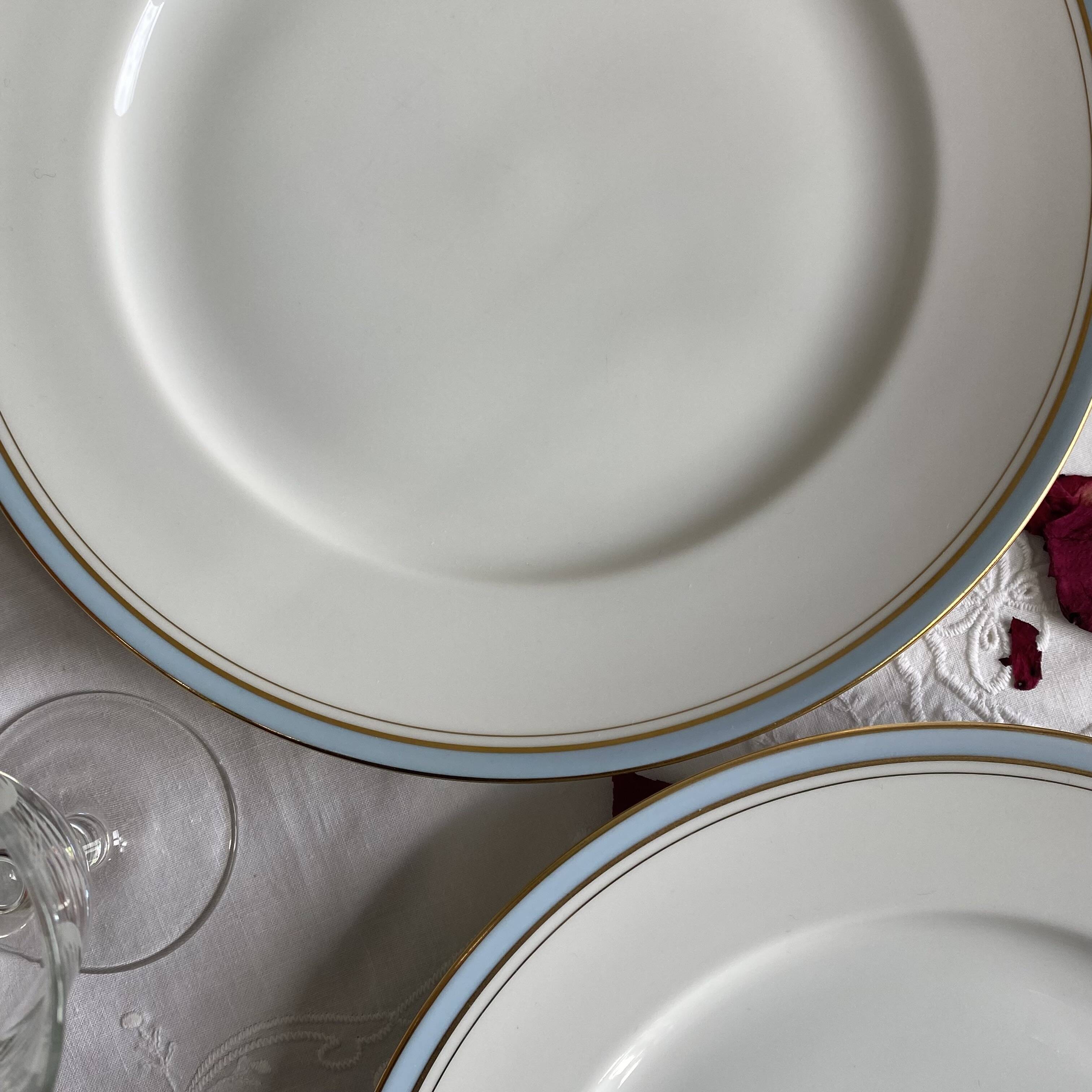6 flat plates, antique porcelain from the Couleuvre factory.