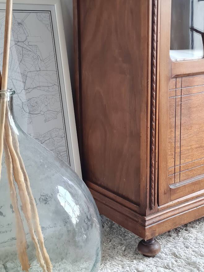 Antique Parisian glass cabinet - bonnet-maker type