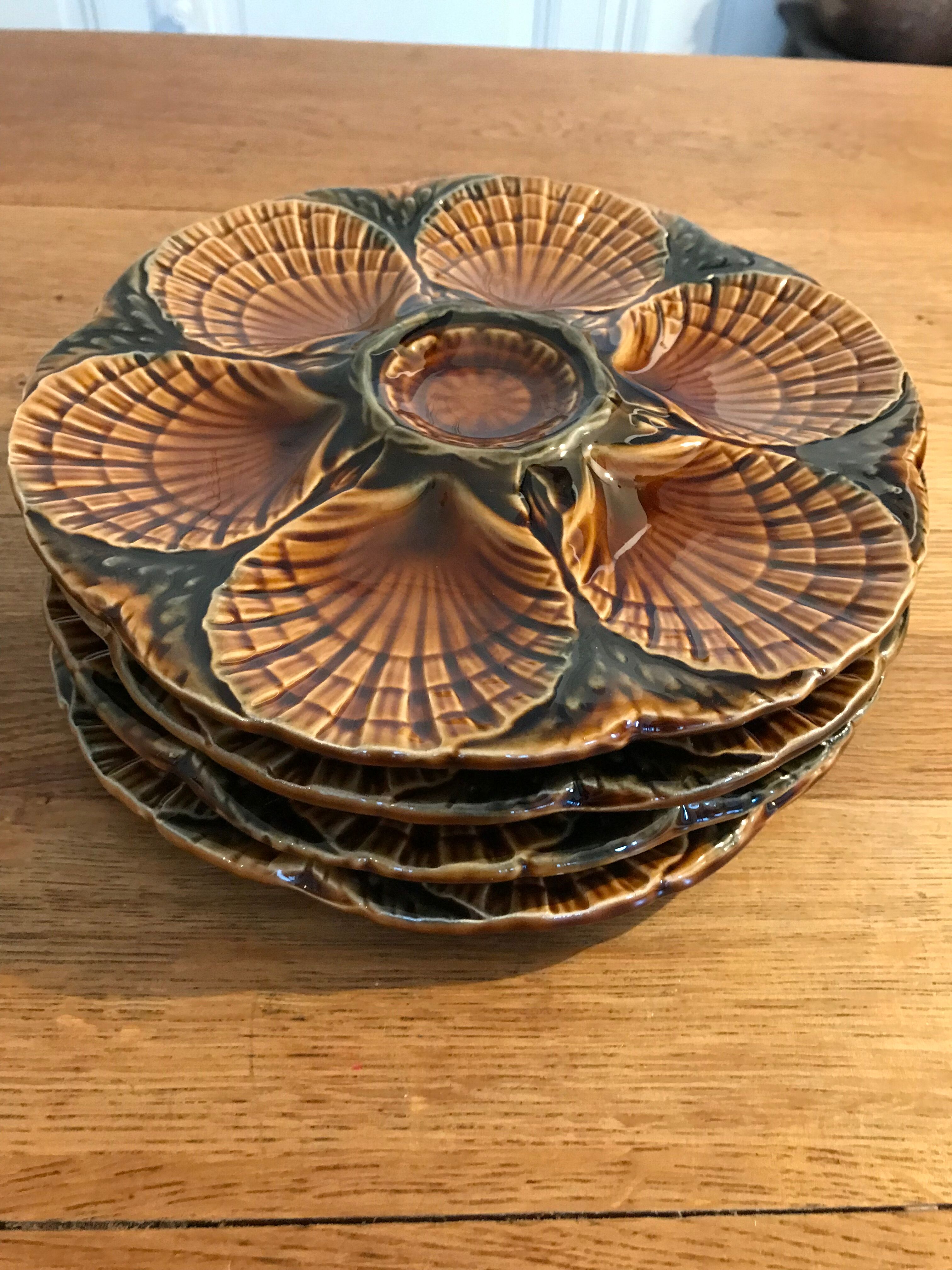 Set of 4 plates with oyster slurry