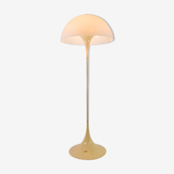 Panthella floor lamp - Design by Verner Panton for Louis Poulsen