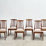 Set of six elegant Italian dining chairs