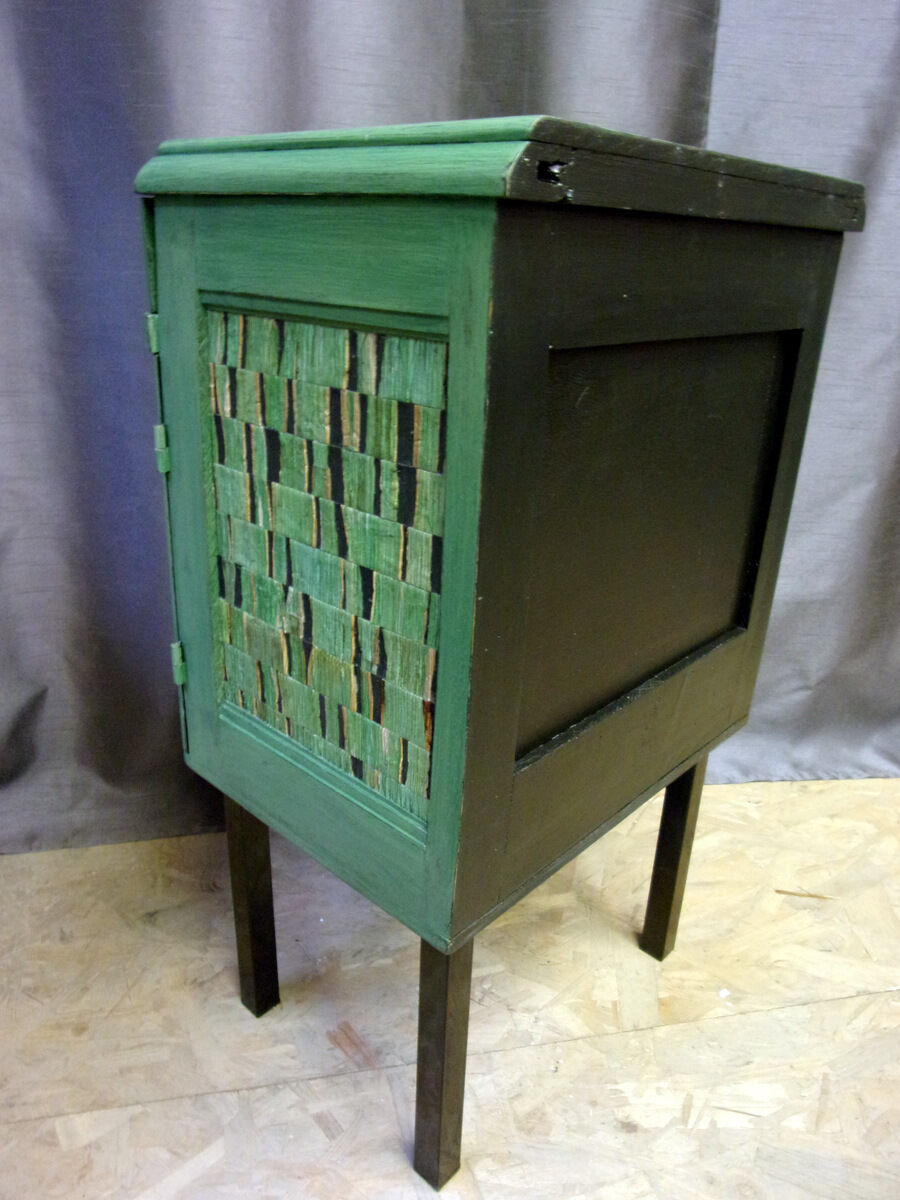 Chevet, art-deco back furniture revisited green and lily root