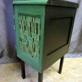 Chevet, art-deco back furniture revisited green and lily root