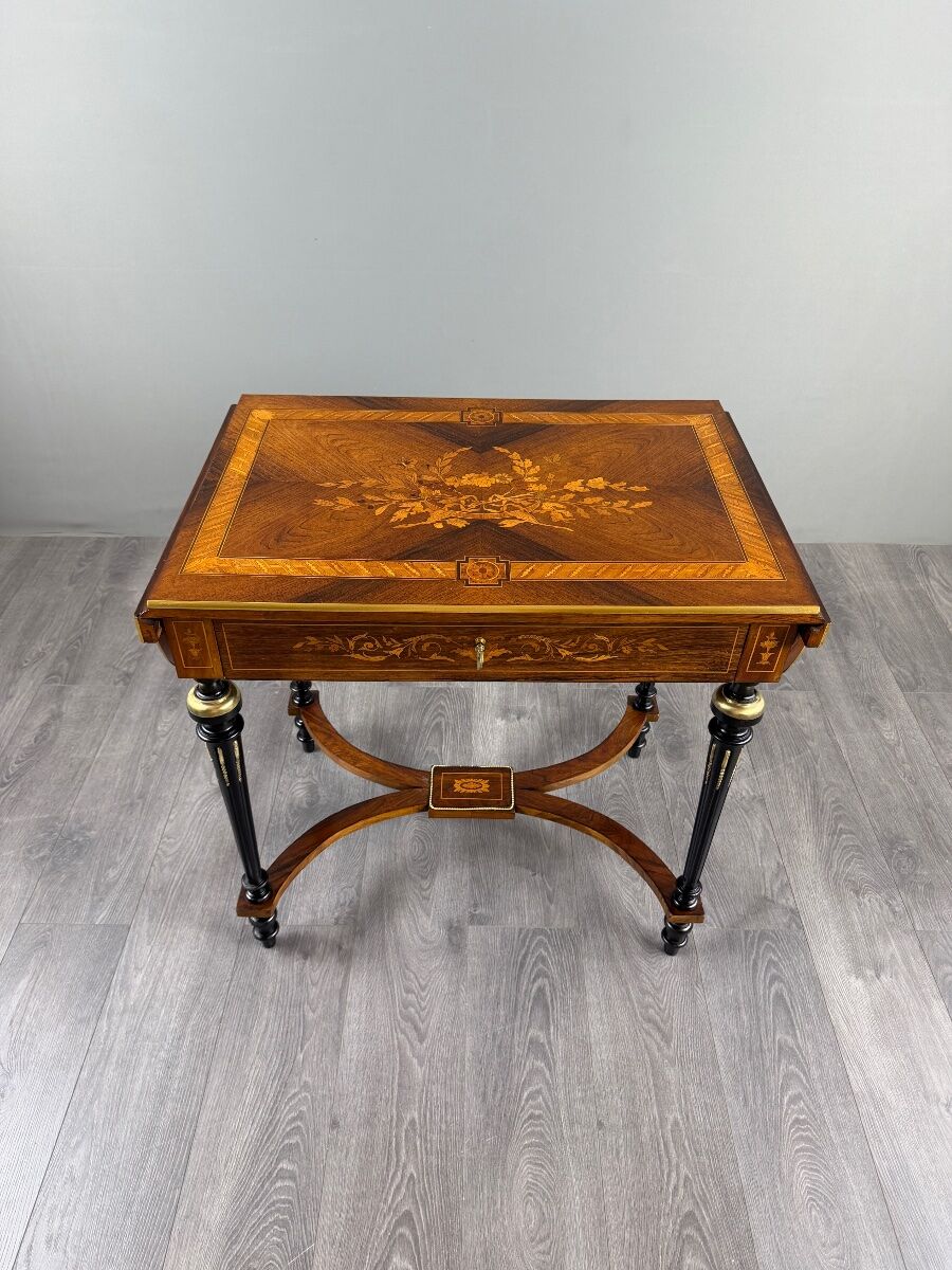 Table à écrire Napoléon III en marqueterie, XIXe siècle