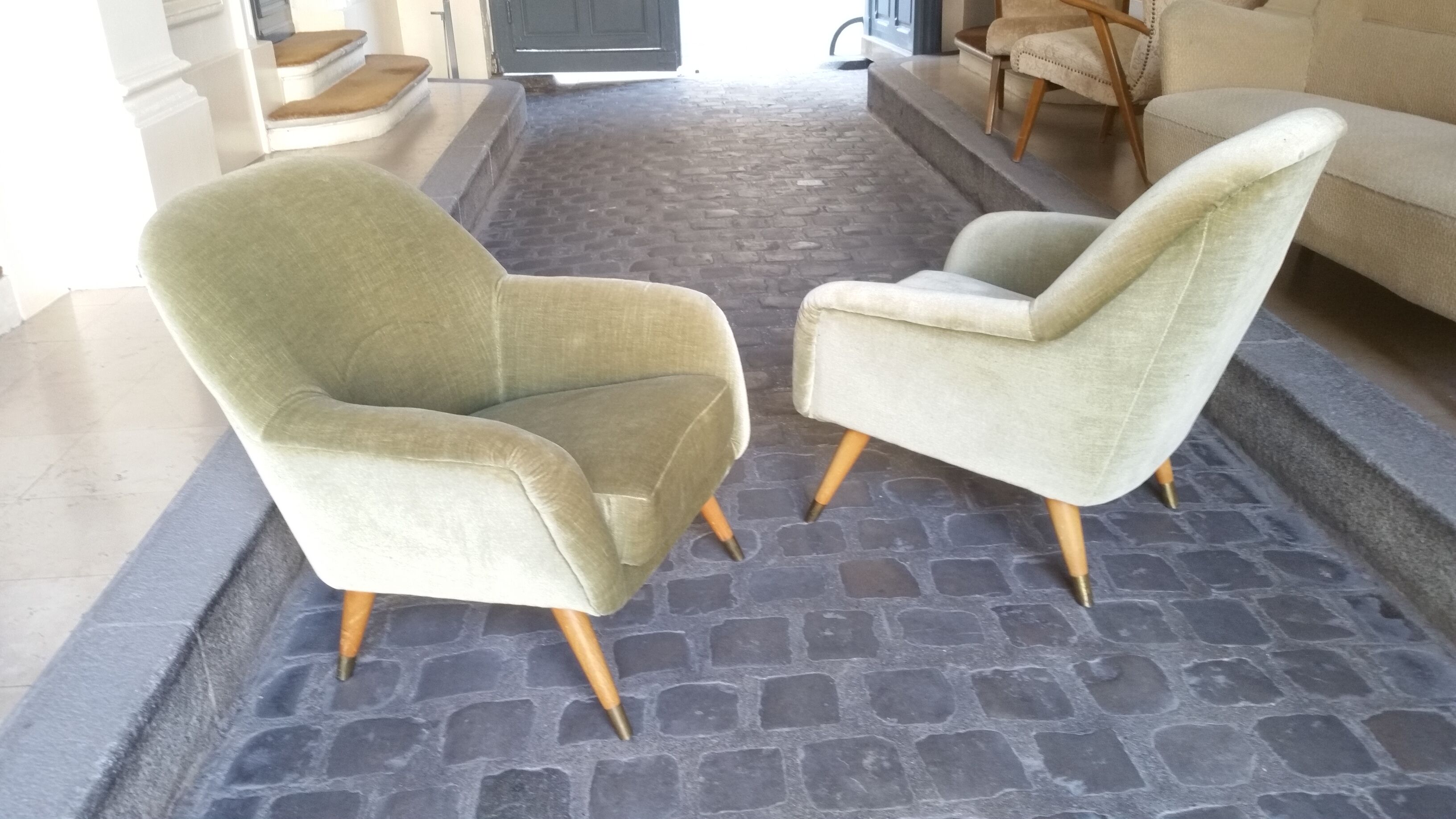 Danish chair club organic years soft 50 green glossy