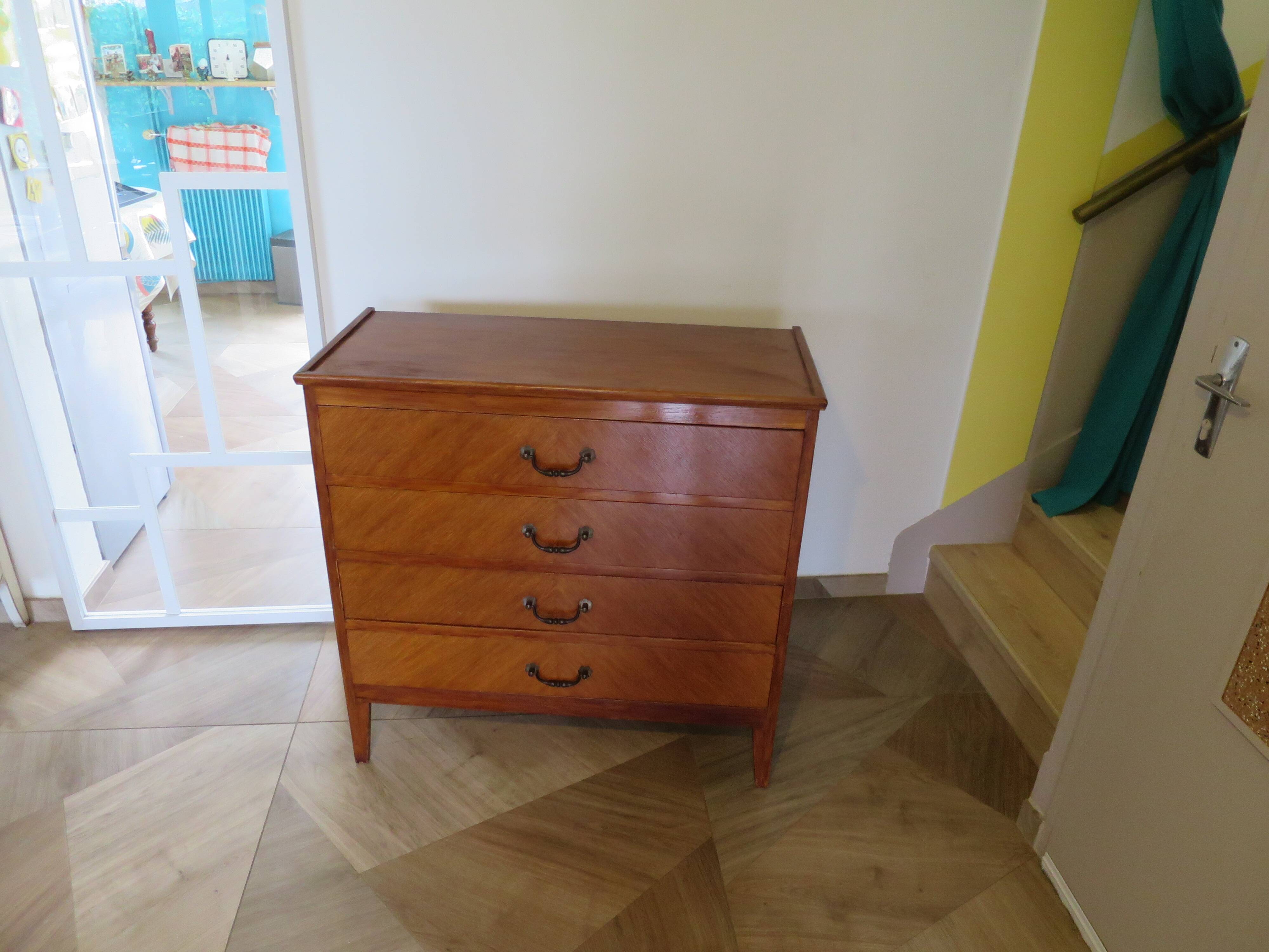 Vintage - Chest of drawers - 4 drawers - wood - 1950s/60s - modernist/Scandinavian