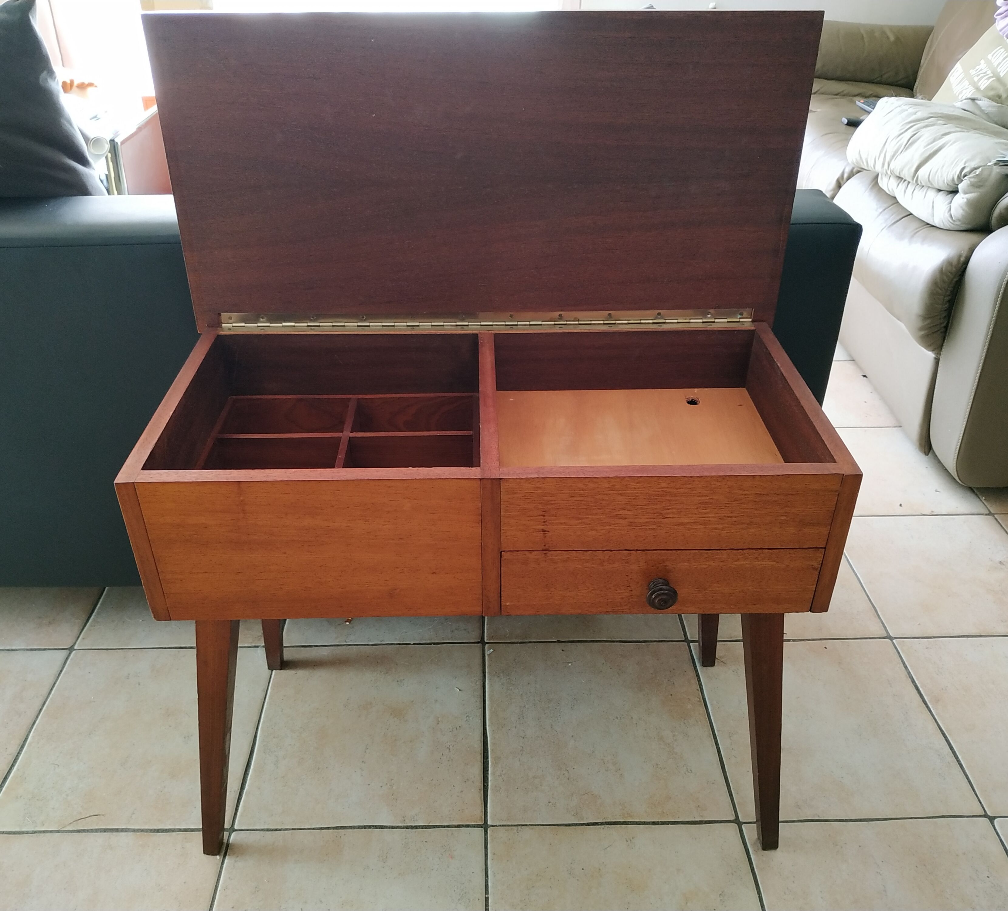 Furniture with work design compass feet