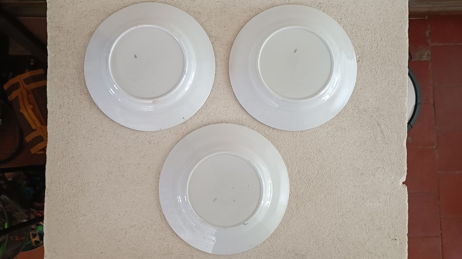 3 plates Saint Amand child scene