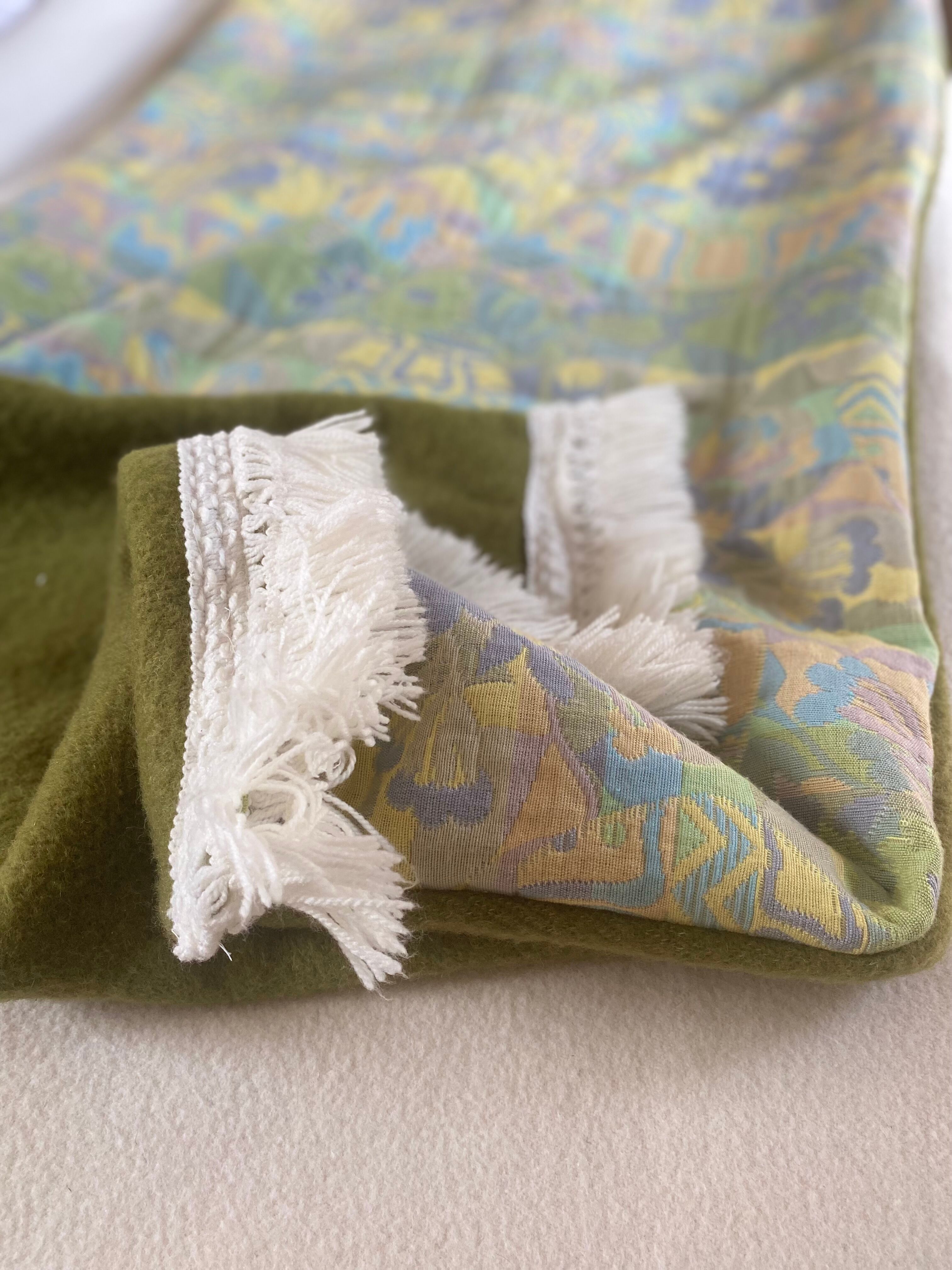 Bedspread - throw with fringes