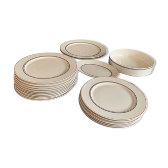 Villeroy and Boch 22-piece tableware set