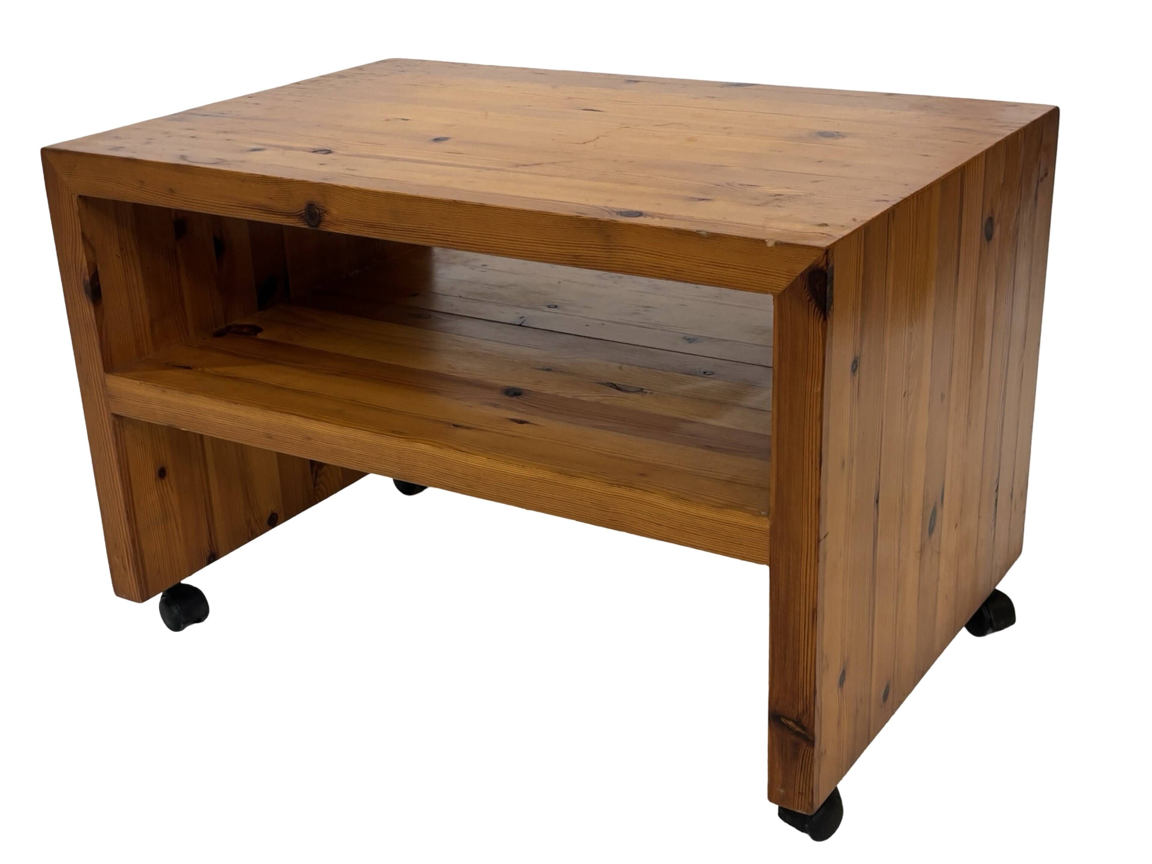 Table de chevet en pin, années 70