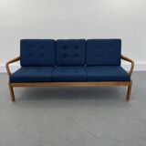 Teak sofa from Olsen & Laursen 1960s