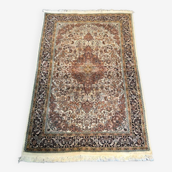 Tapis pakistanais en soie