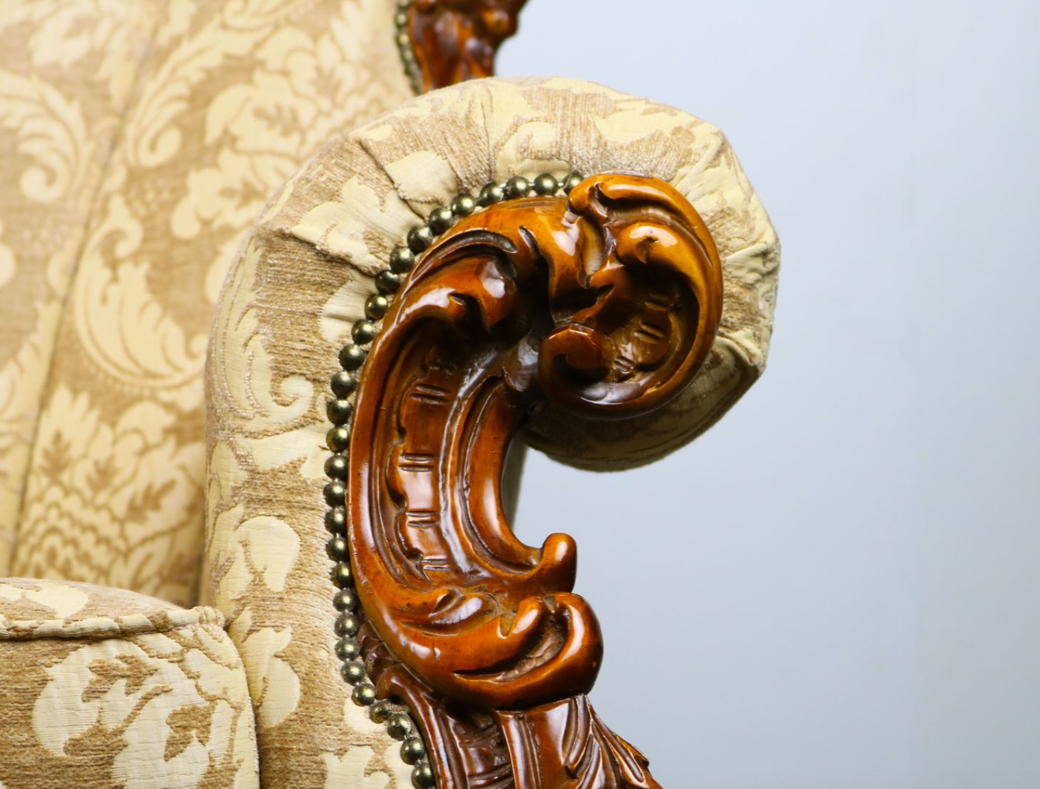 Italy's sculpted mid-century armchairs