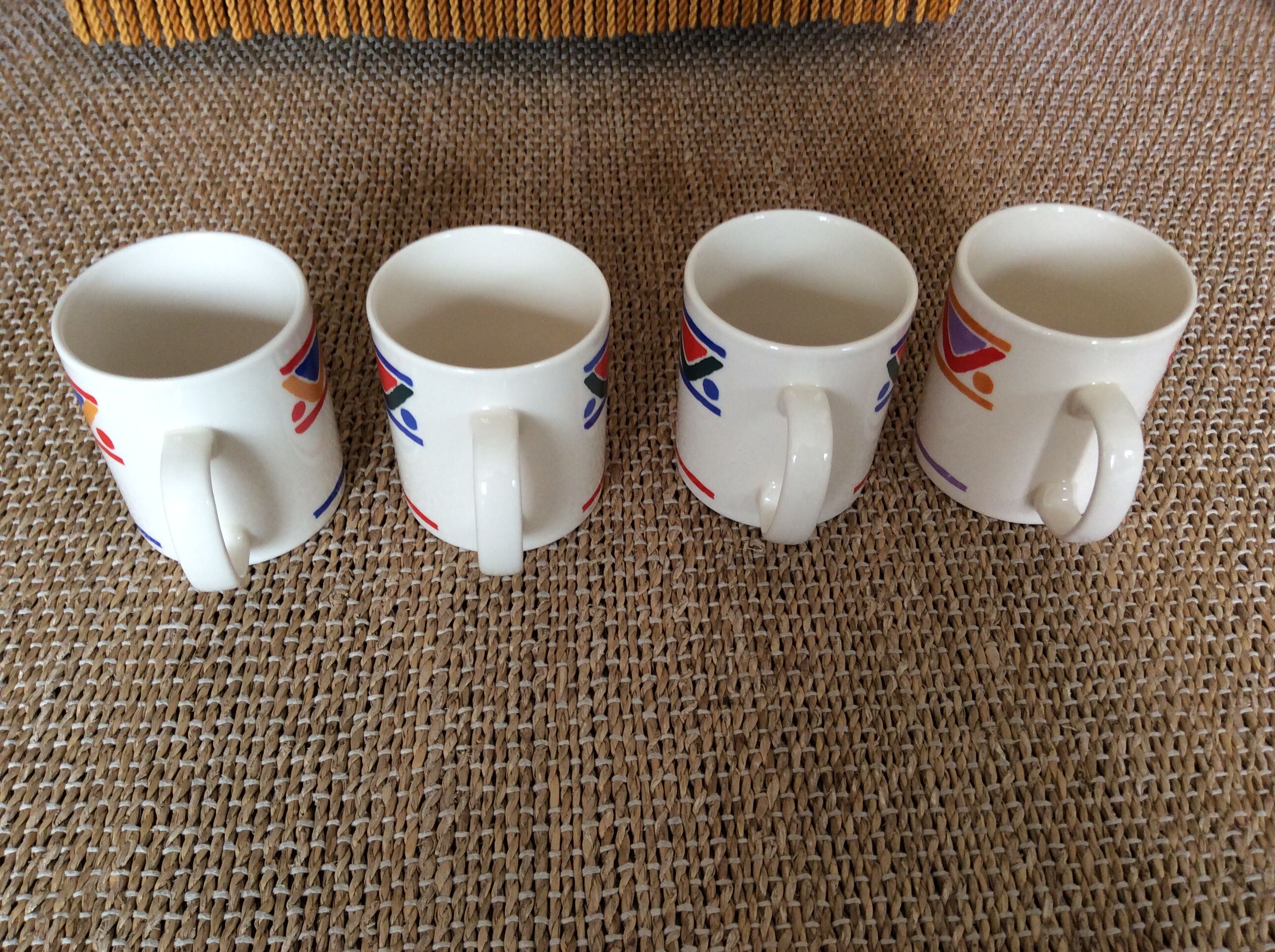 4 mugs