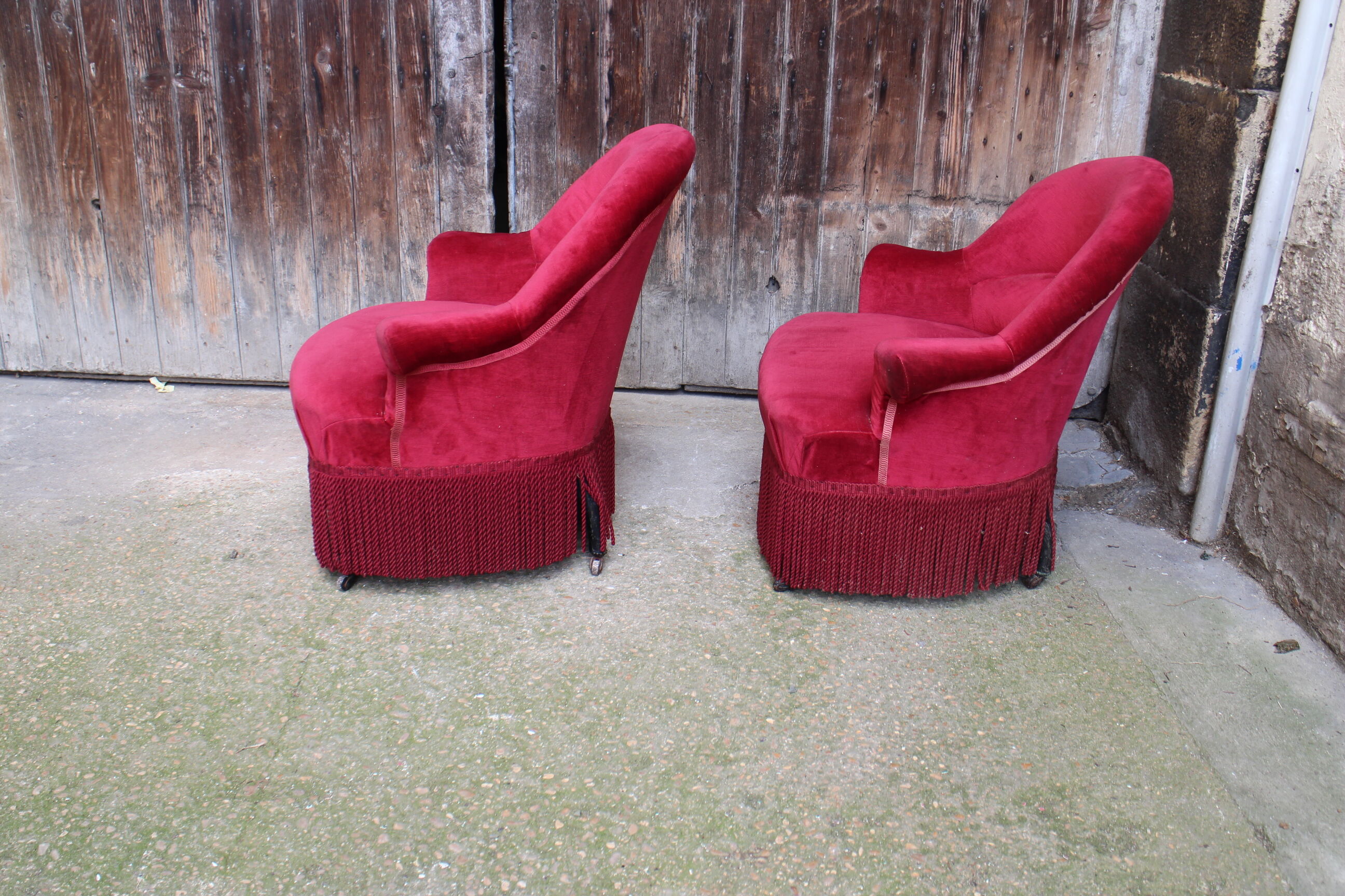 2 red velvet toad armchairs