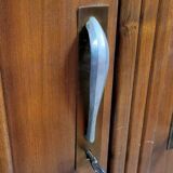 Armoire époque Art Déco en noyer vers 1920-1940