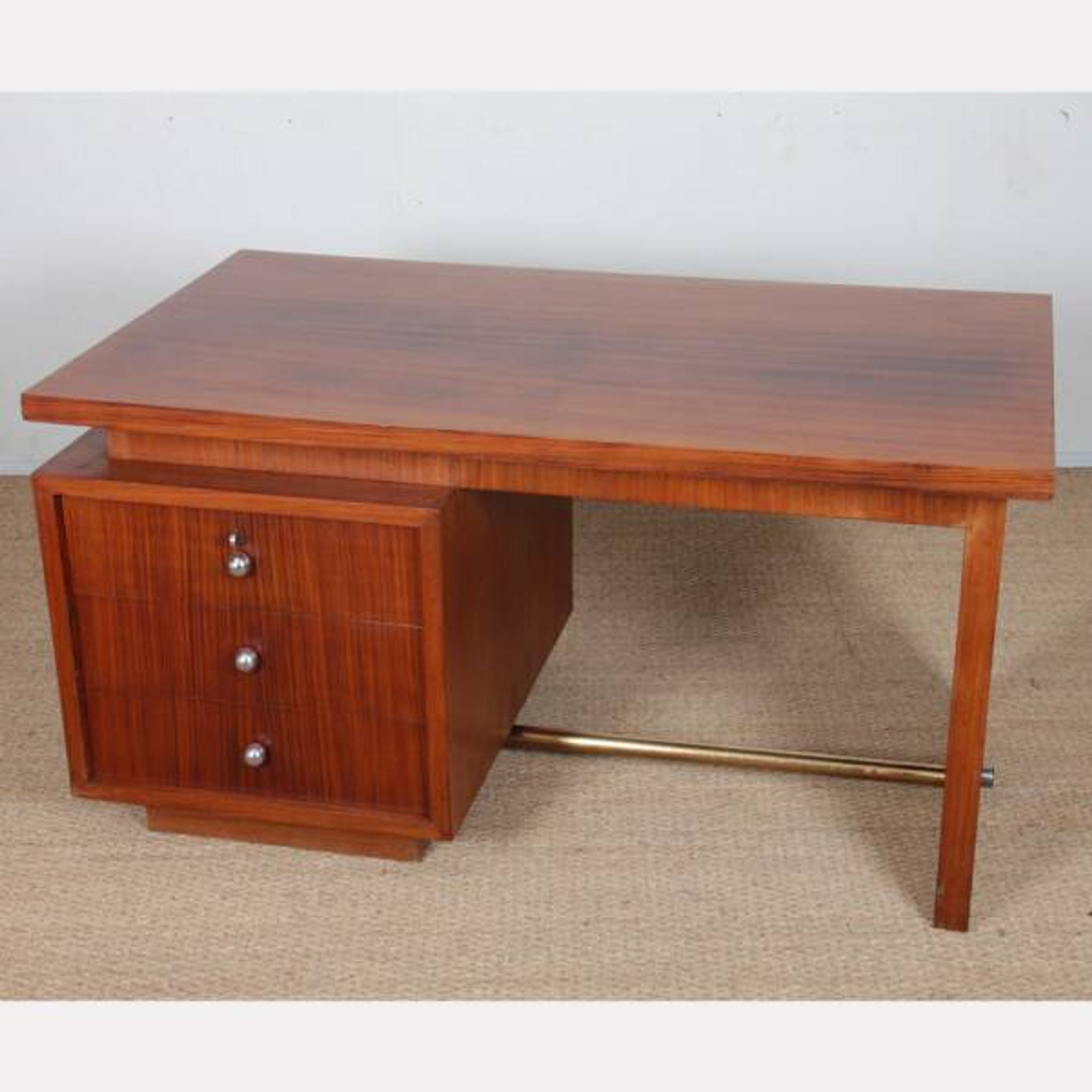 Modernist wooden desk, work from the 1940s.