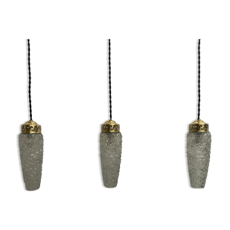 Lot 3 suspension vintage molded glass