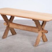 Table basse en chêne par Henning Kjærnulf, Danemark, années 1960.