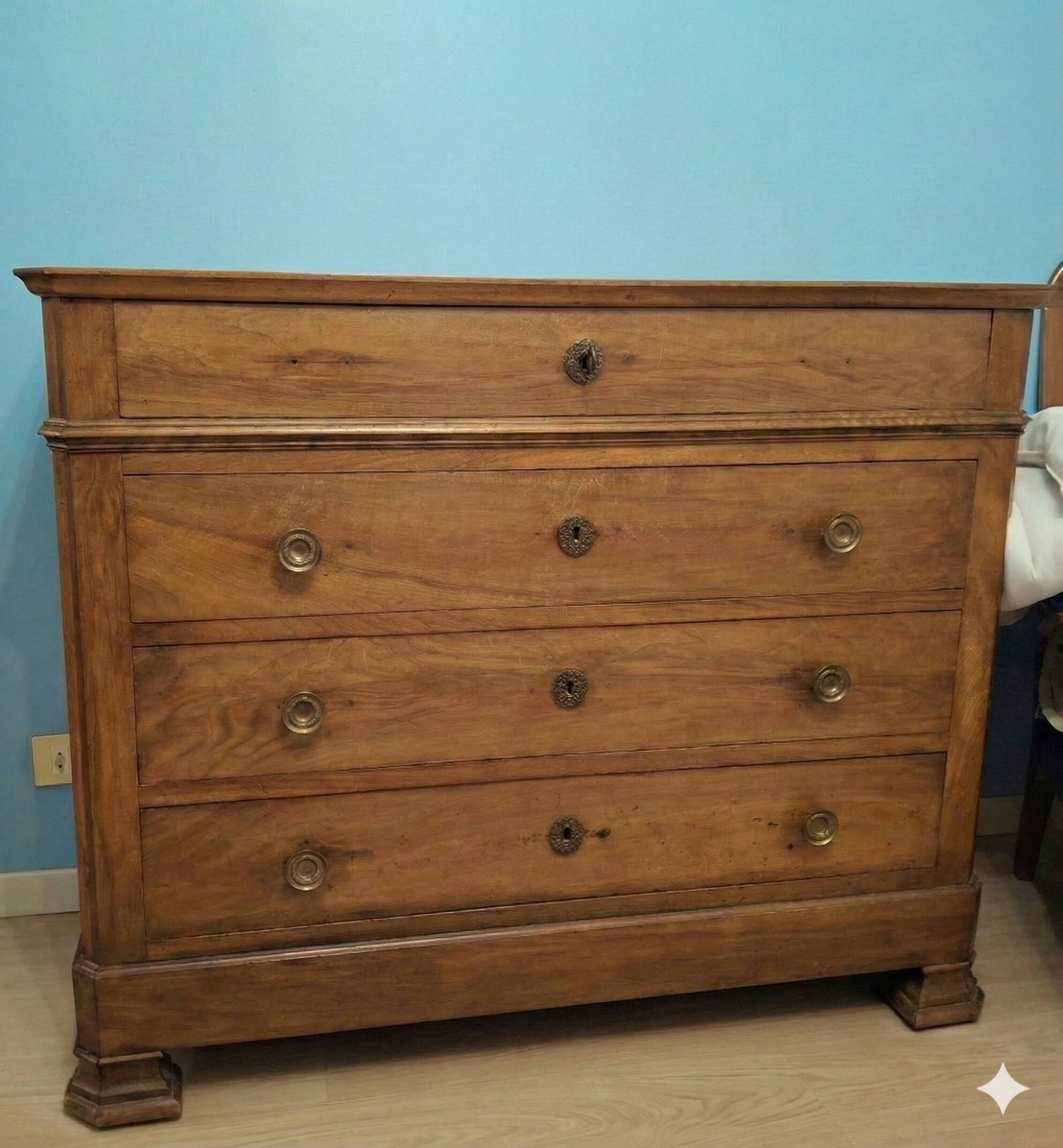 Louis-Philippe chest of drawers in solid wood