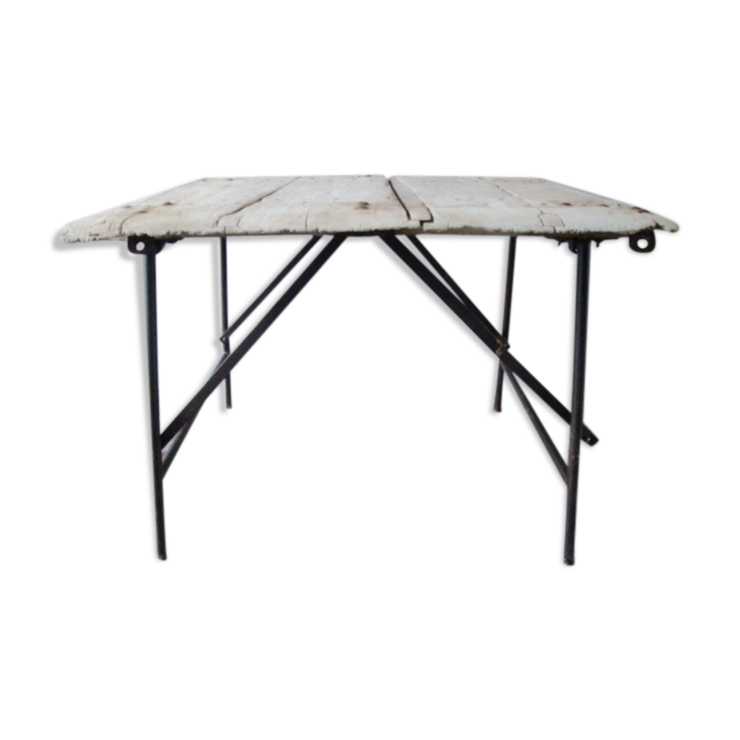 Gross folding table