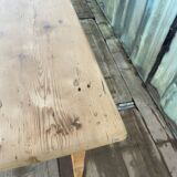 Ancienne table avec  deux grands tiroirs