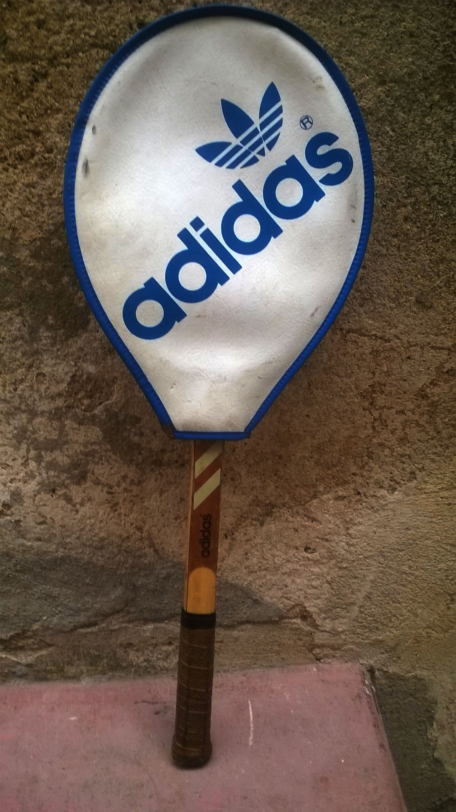 Raquette de tennis vintage