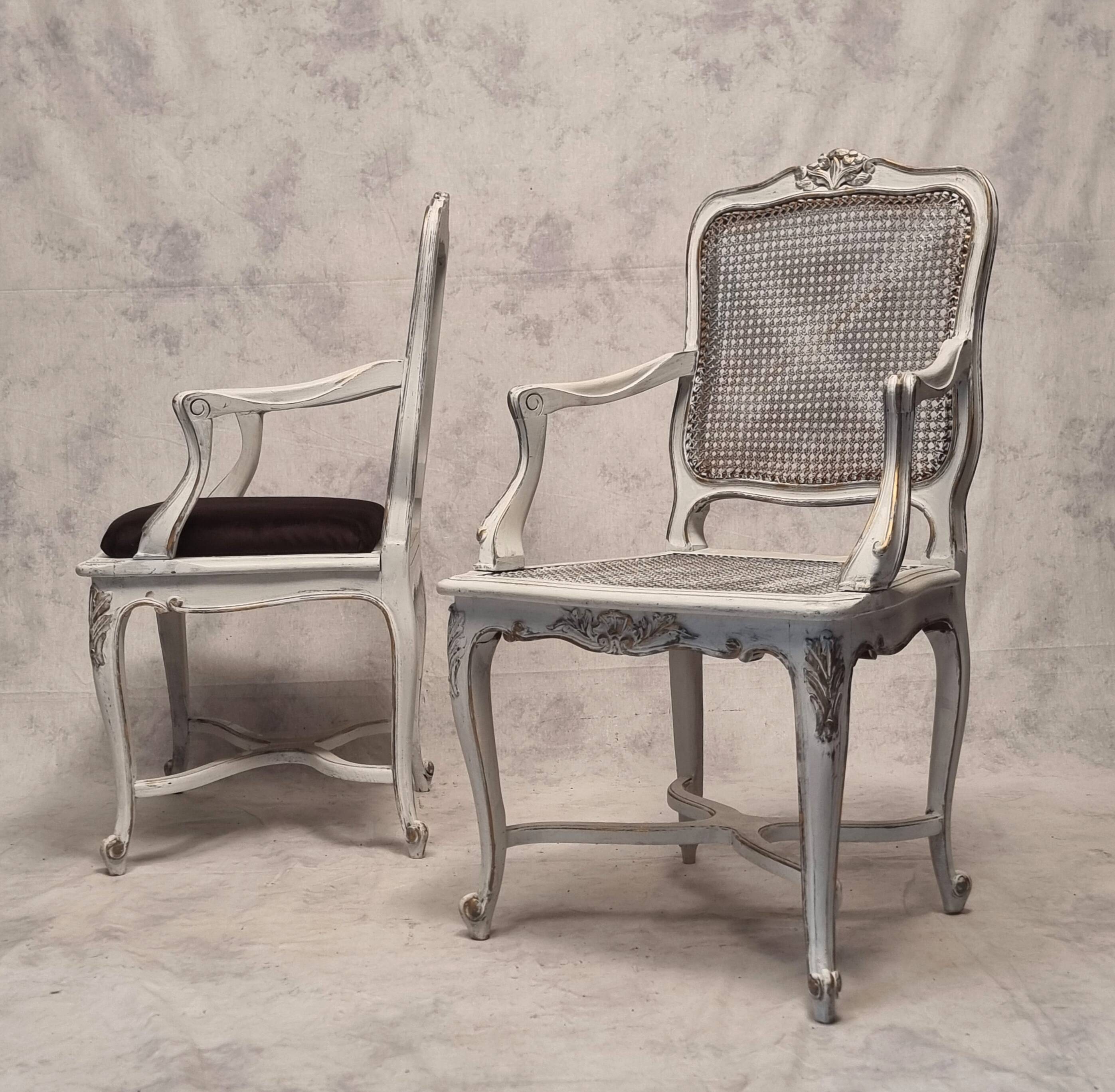 Paire de fauteuils cannés de style régence - bois peint - 19ème