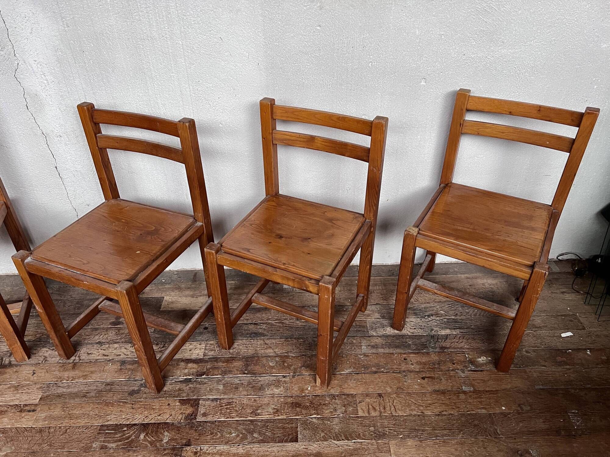 Series of 6 vintage wooden chairs 1960