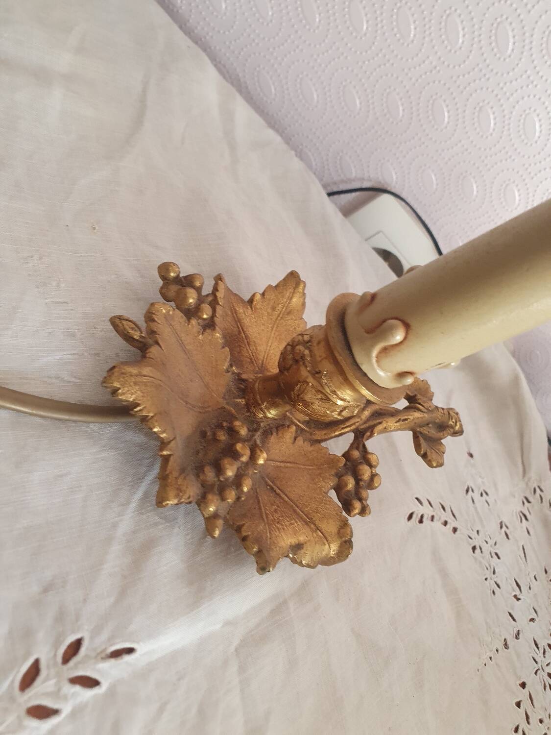 Small hand-held candle holder lamp in vintage gold metal