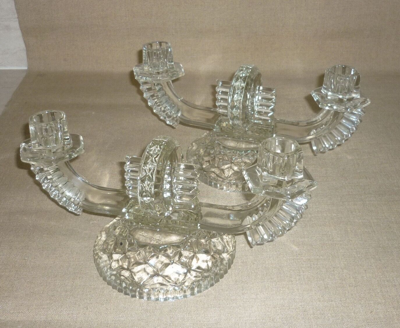 Paire de chandeliers en cristal à 2 bras