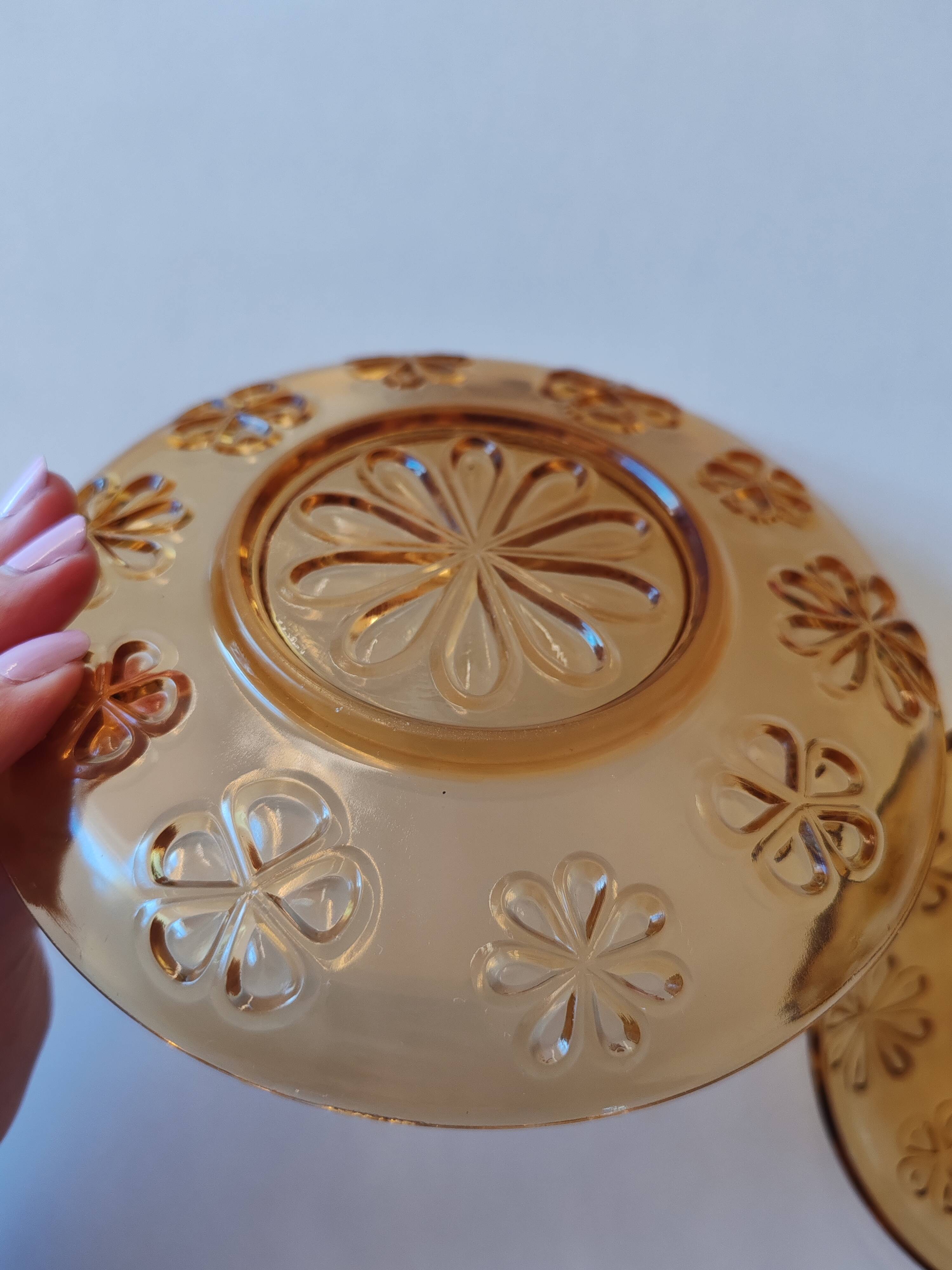 Small coloured glass plates Vereco