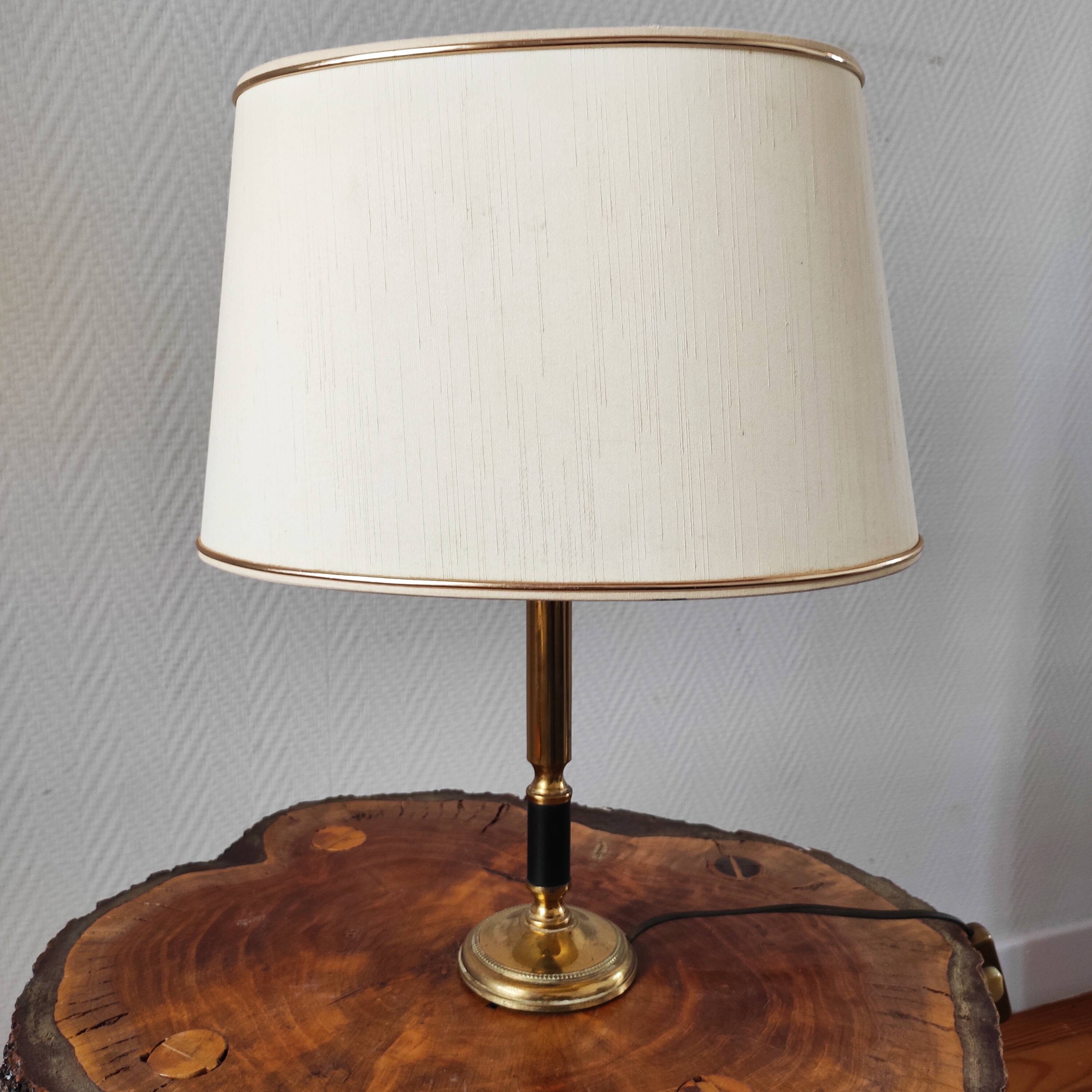 Vintage 1950/60 brass lamp