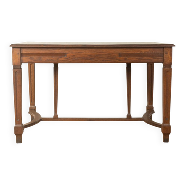Art Nouveau dining table made of solid oak, Germany, 1910s