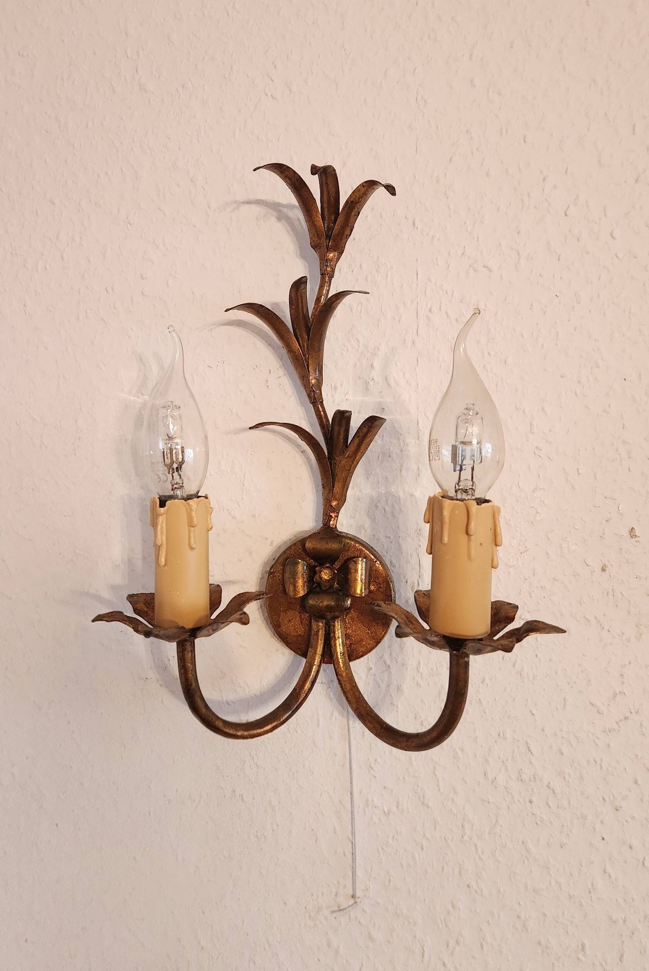 Set von 2 vergoldete Hollywood-Regency Wandlampen, Italien, 1950-70e