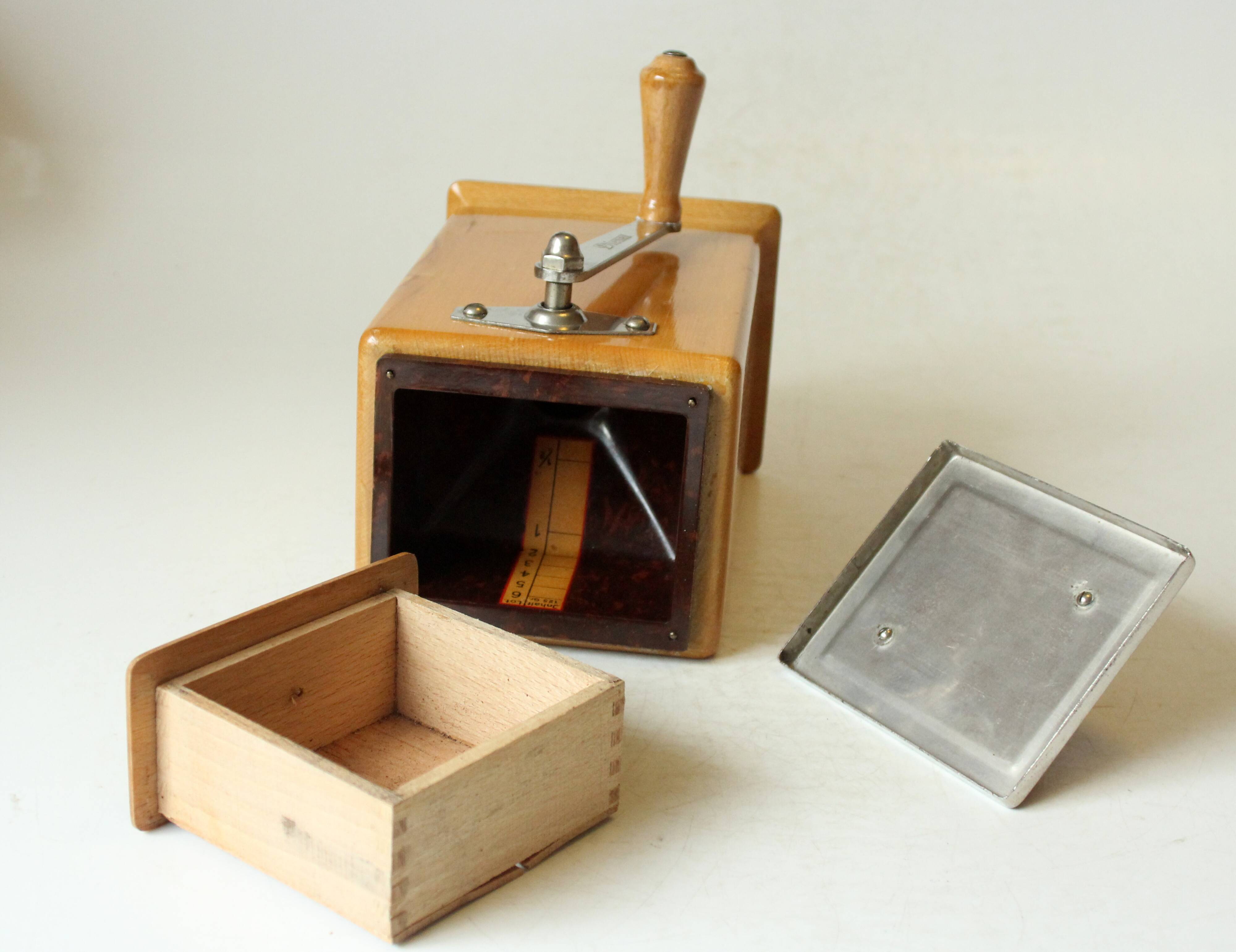 Rare old german coffee grinder by Dienes, complete usuable, made in the beginning of the 1950s