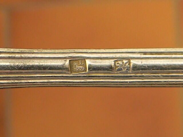 Set of 6 teaspoons in silver metal.