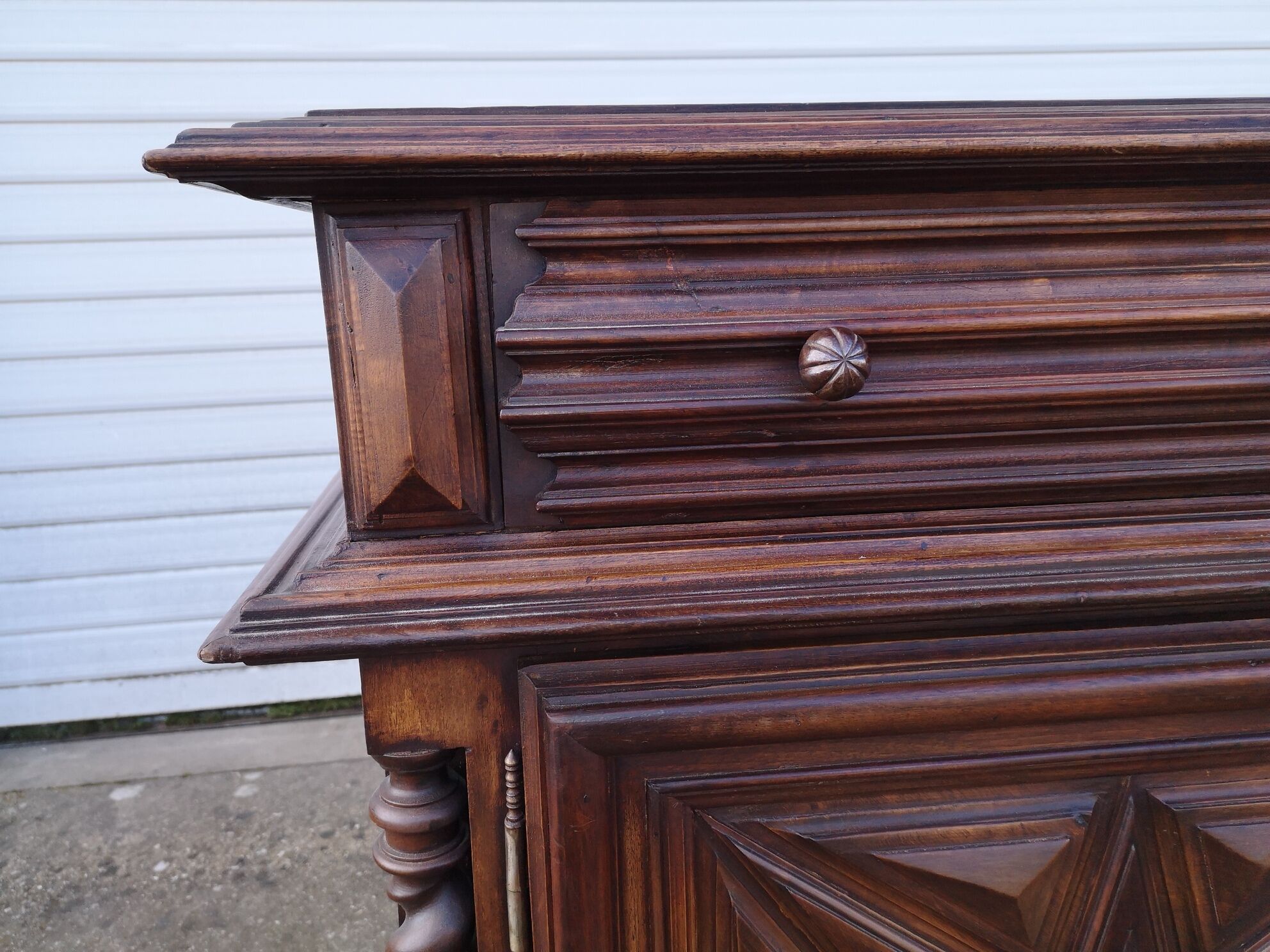 Louis XIII style buffet