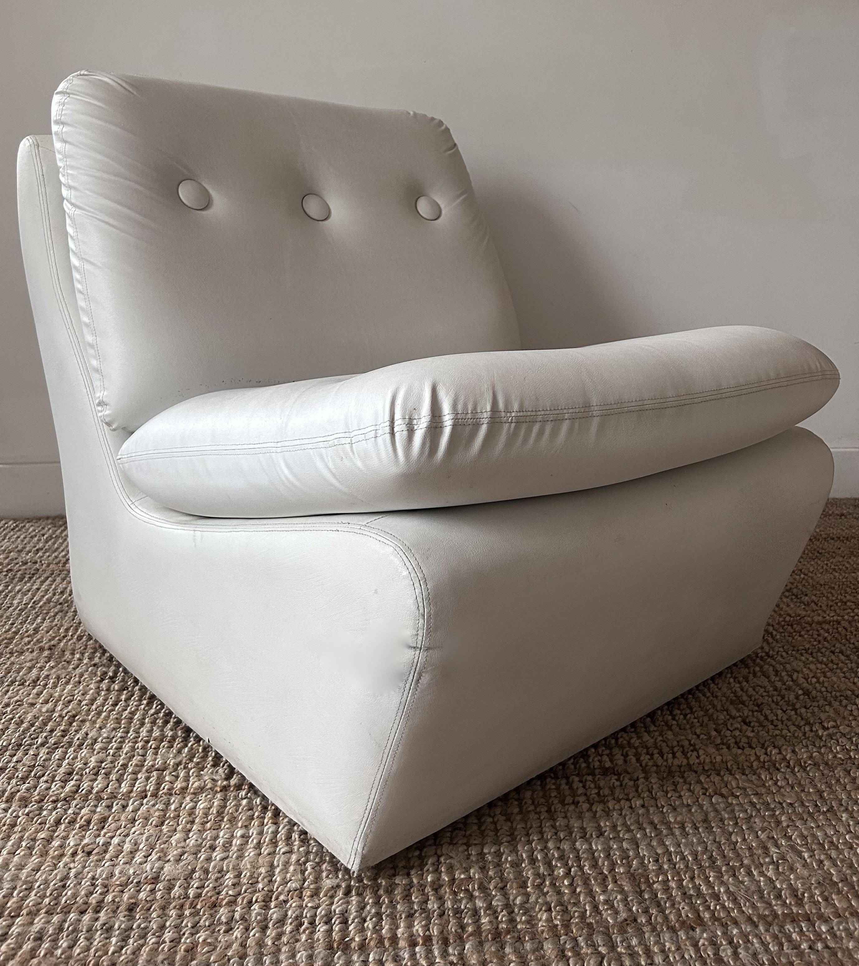Vintage white armchair, France 1970