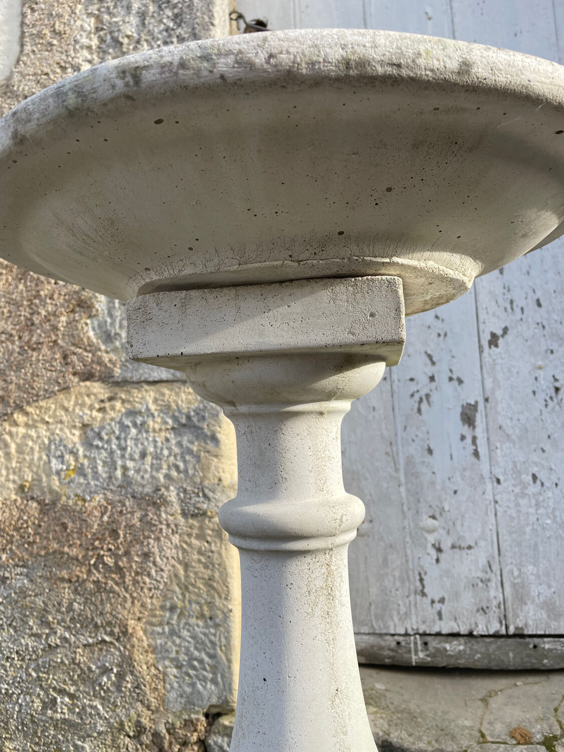 Decorative garden fountain in concrete + basin Ø42cm – 15-20kg – style