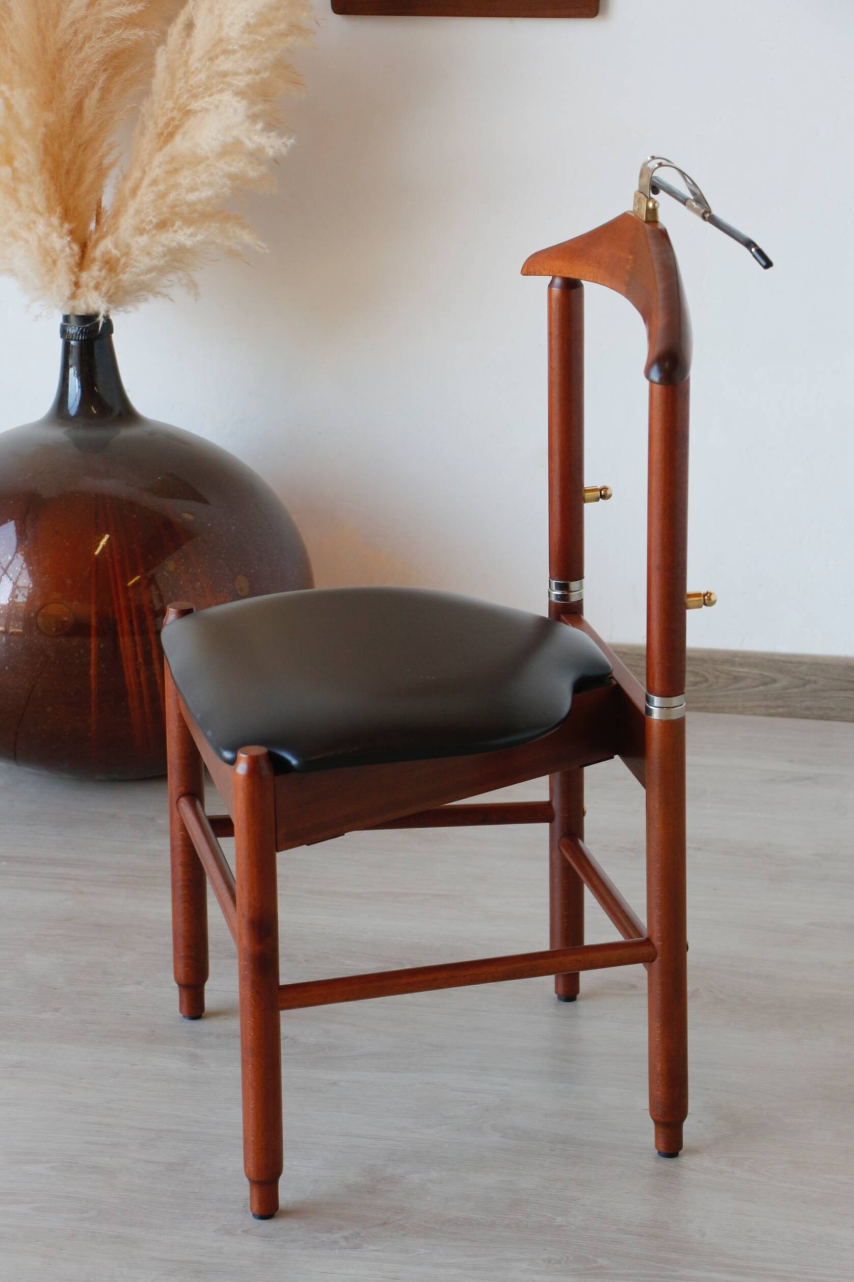 Fratelli Reguitti valet – Vintage Italian chair