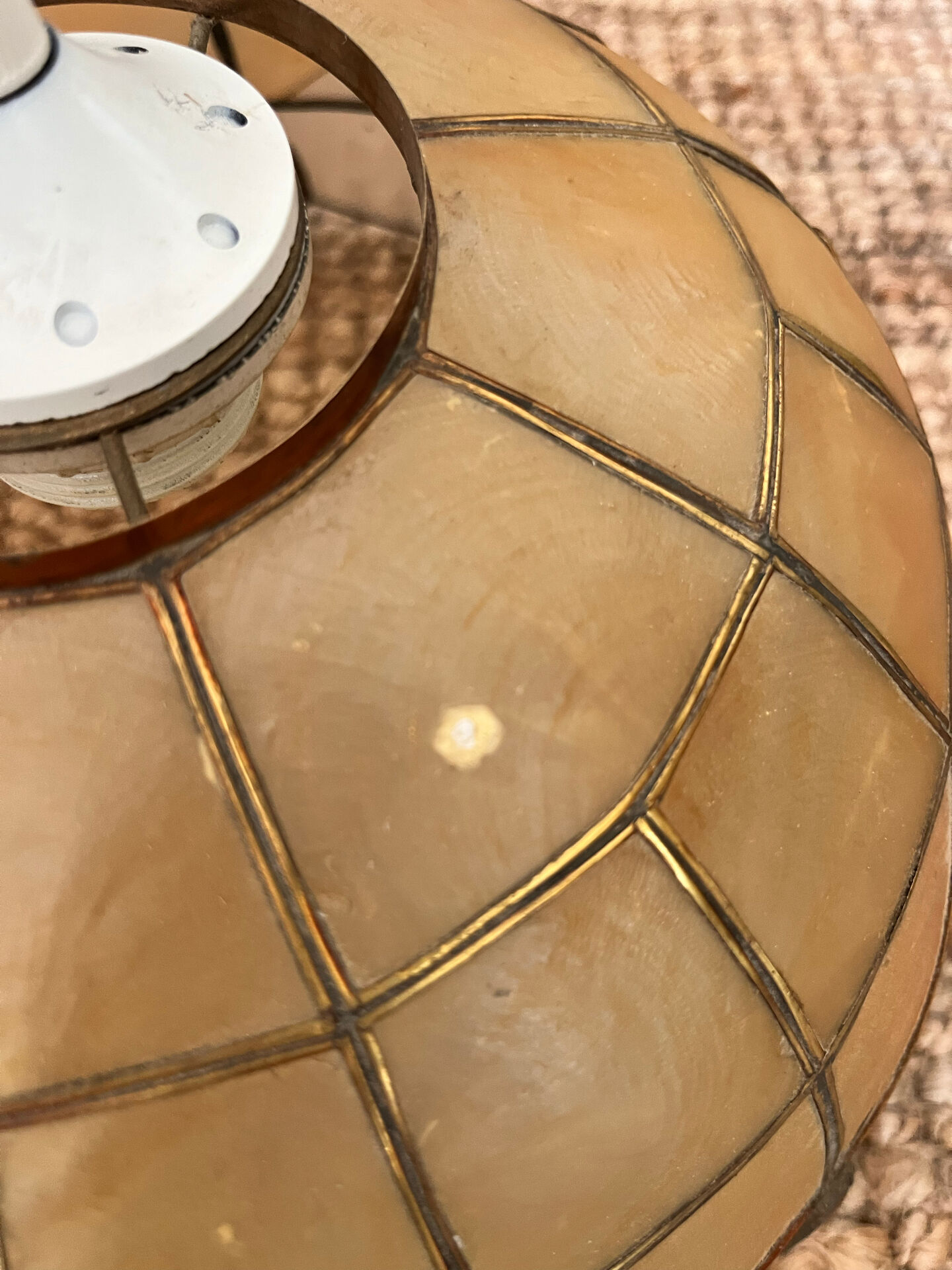 Mother-of-pearl pendant