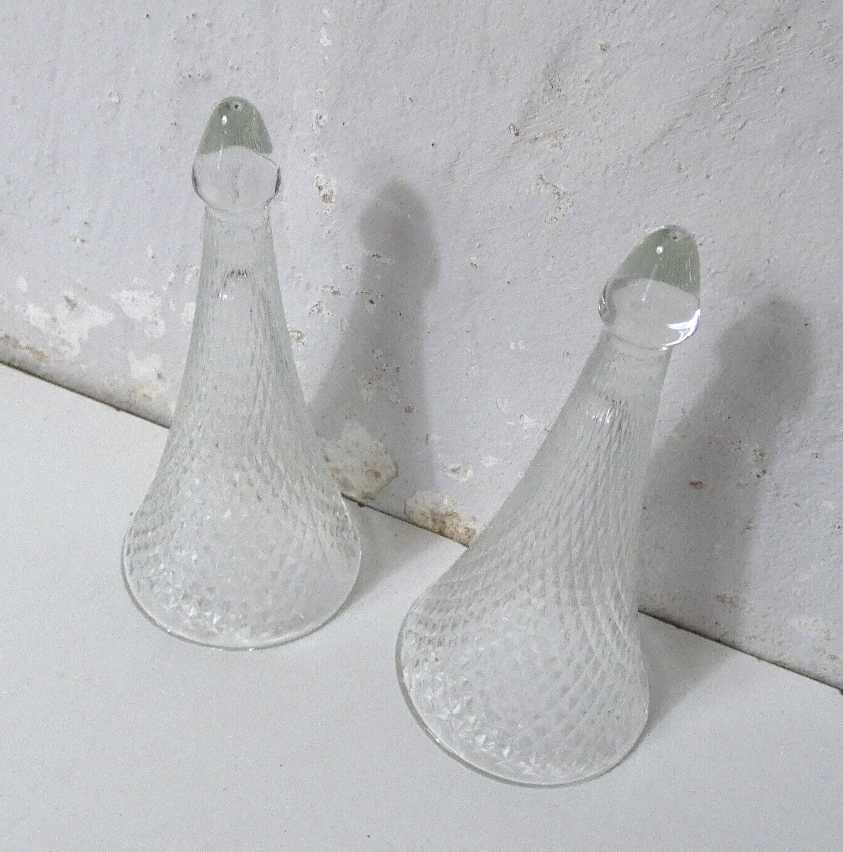 2 stemless glasses, champagne flutes, Henri Maire vintage glass.