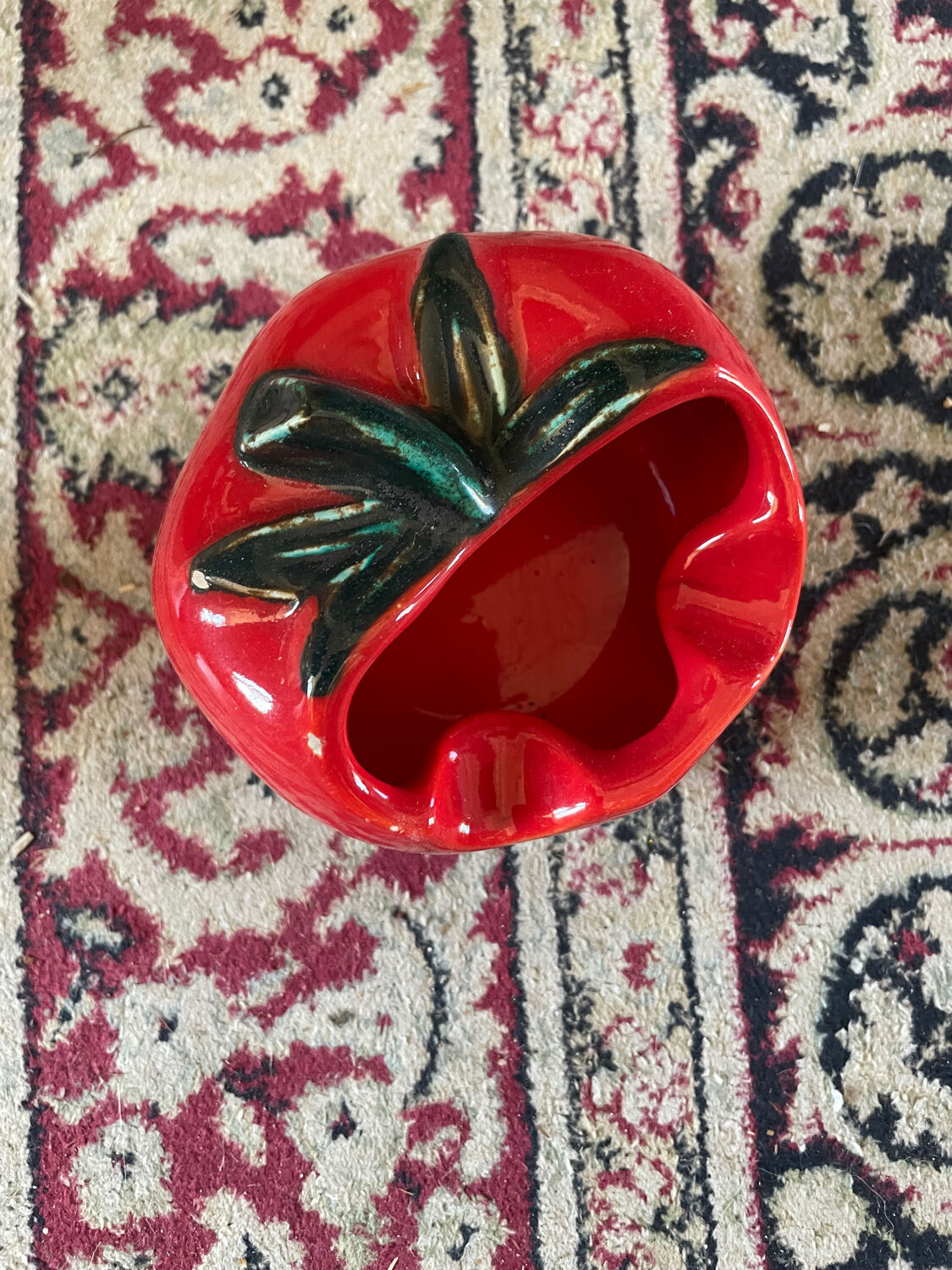 Tomato ashtray