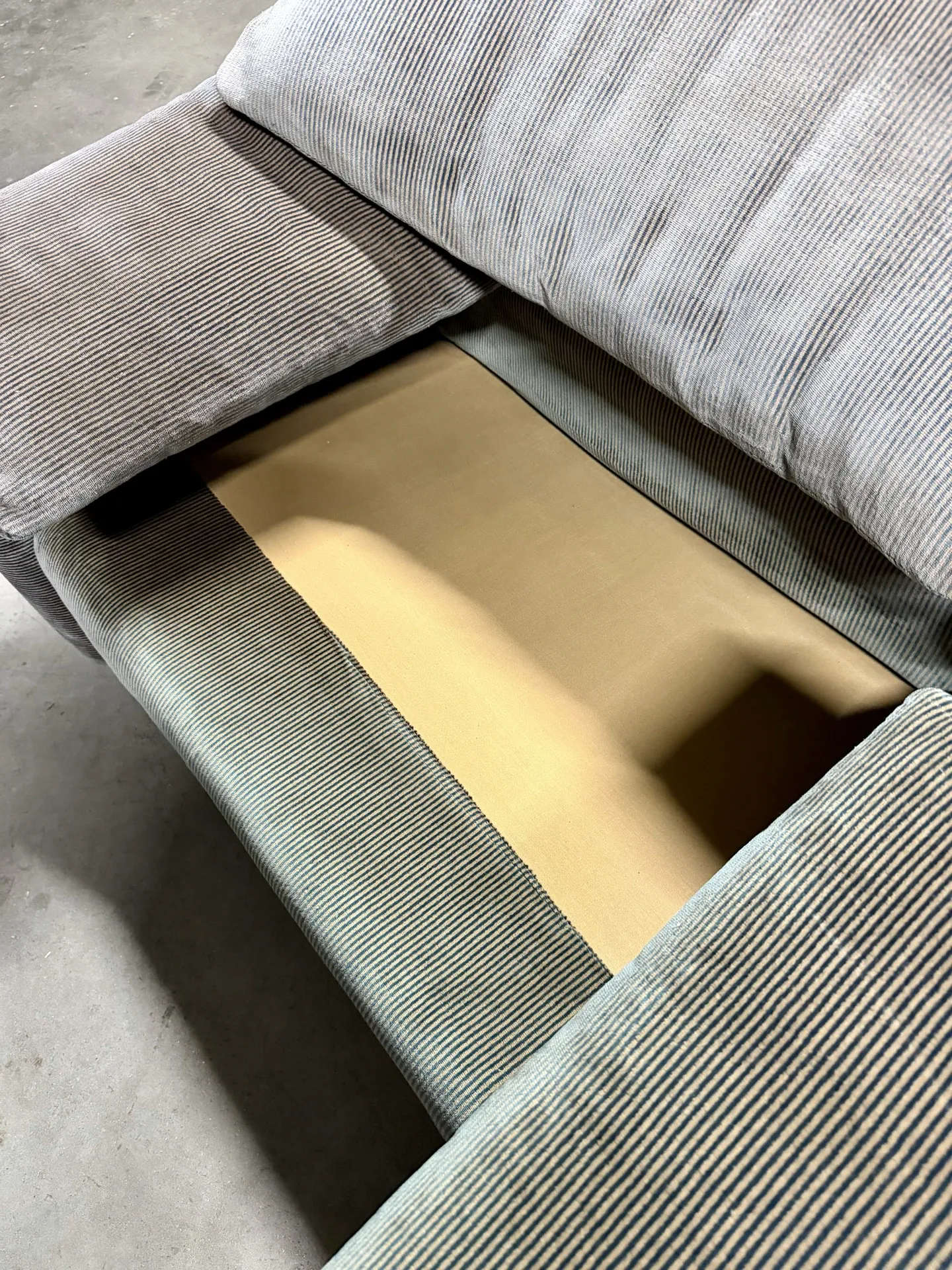 Maralunga two-seater sofa Cassina