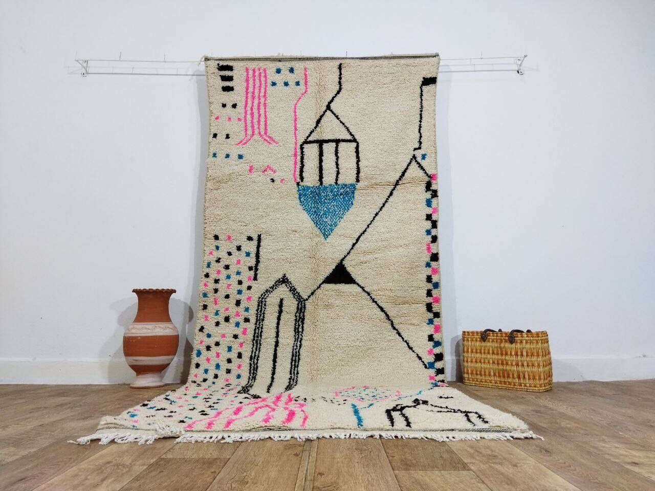 Handmade wool Berber rug 284 x 125 cm