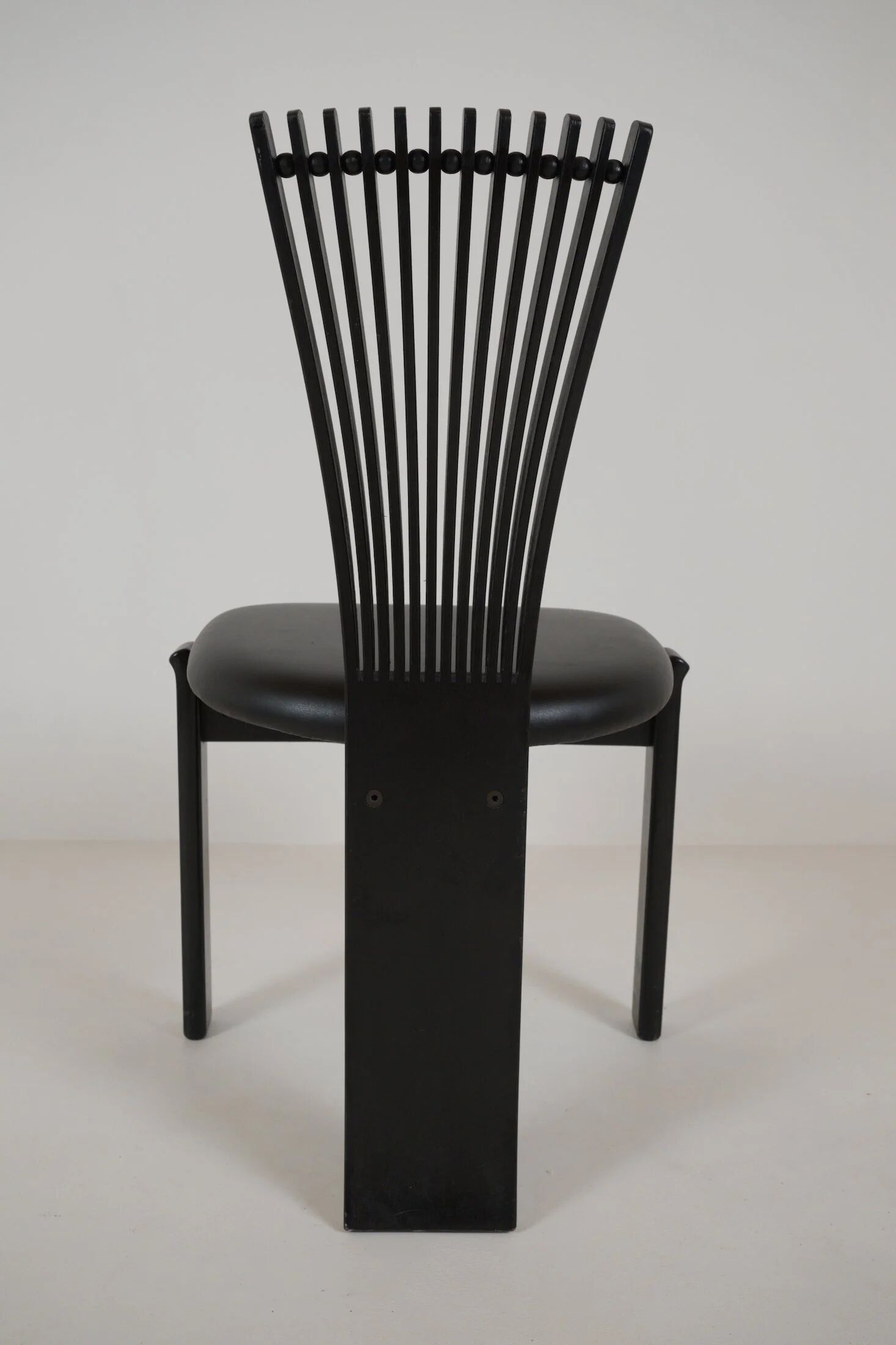 Set of 4 dining chairs "Totem" by Torstein Nilsen